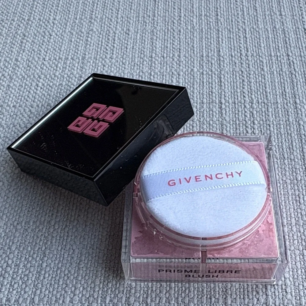 Givenchy Prisme Libre Loose Powder Blush 12H Radiance - 2 taffetas rose